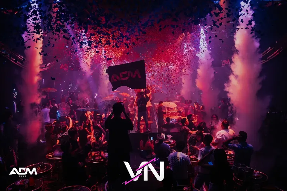 ADM 클럽 다낭 분위기 4번째
