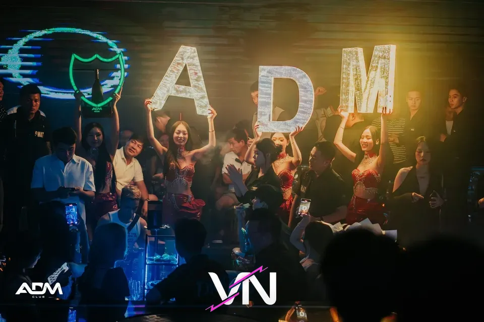 ADM 클럽 다낭 분위기 5번째