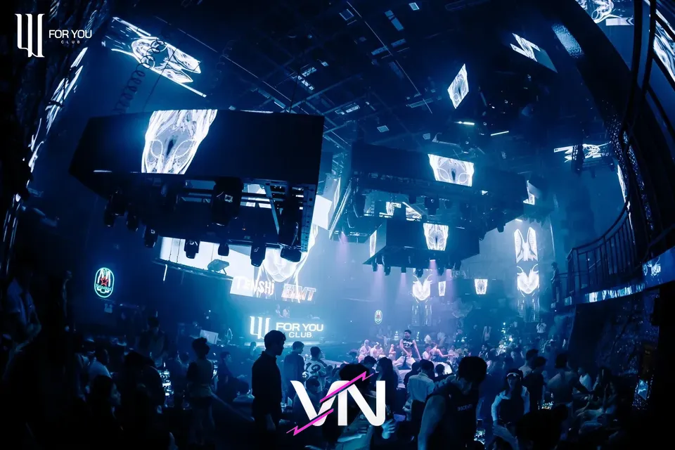 다낭 포 유 클럽 분위기 1번째