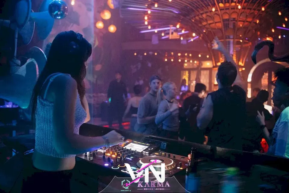 다낭 카르마 라운지 분위기 4번째
