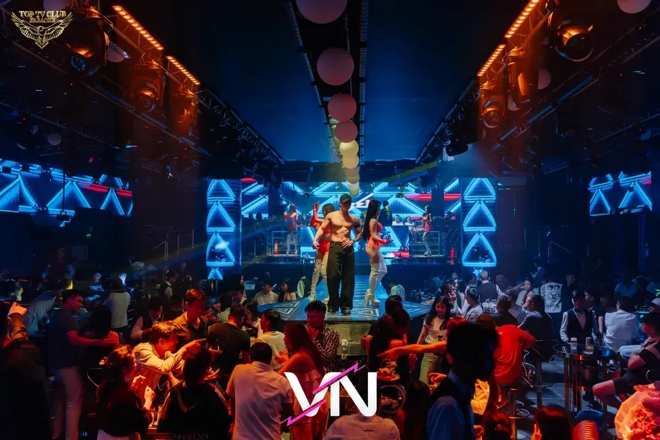 다낭 탑 티비 클럽 분위기 3번째