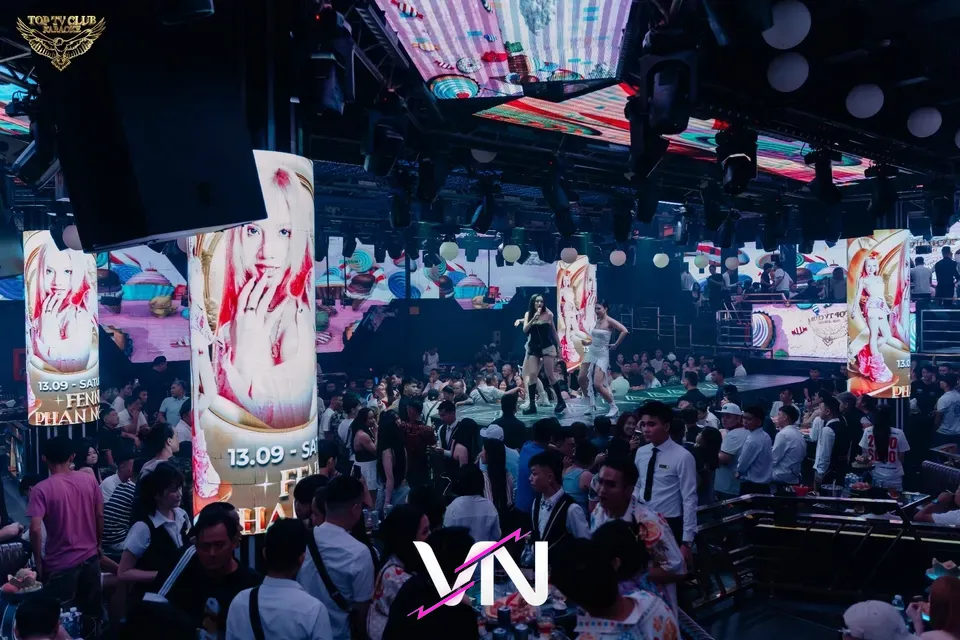 다낭 탑 티비 클럽 분위기 4번째