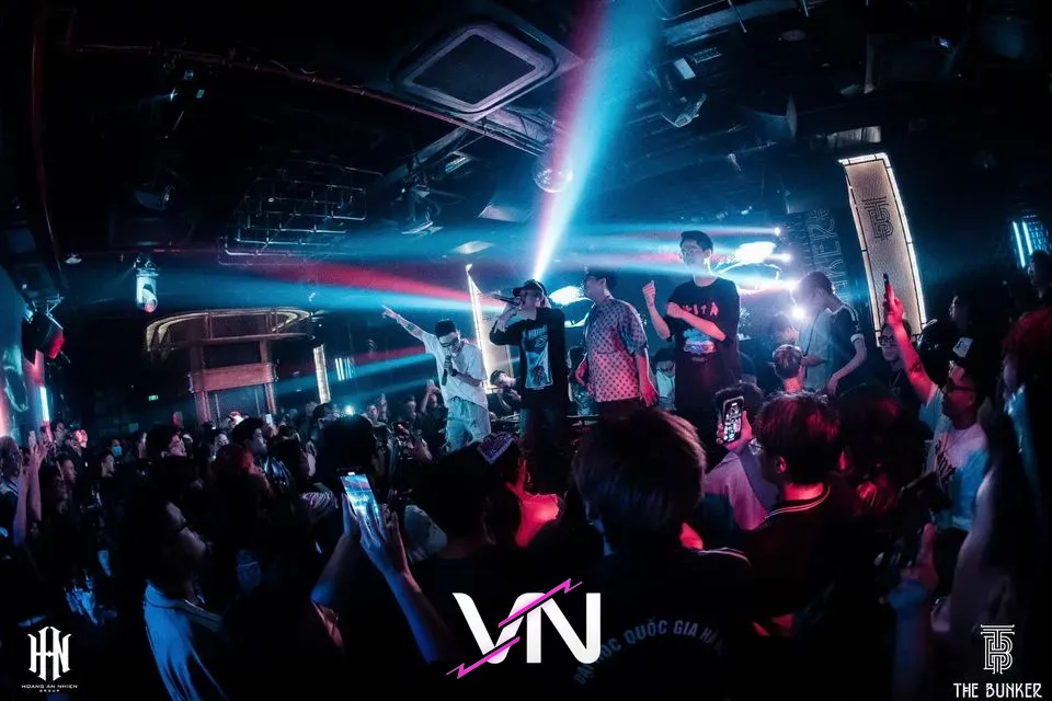 하노이 더 벙커 클럽 분위기 5번째