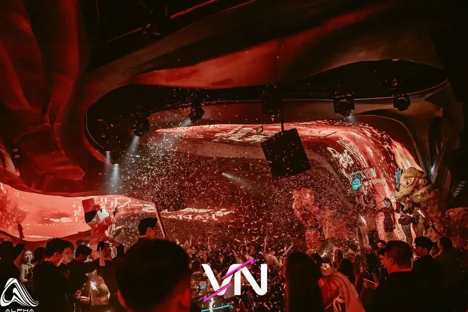 나트랑 알파 클럽 분위기 2번째