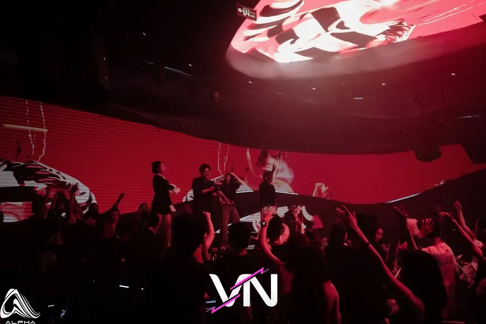 나트랑 알파 클럽 분위기 4번째