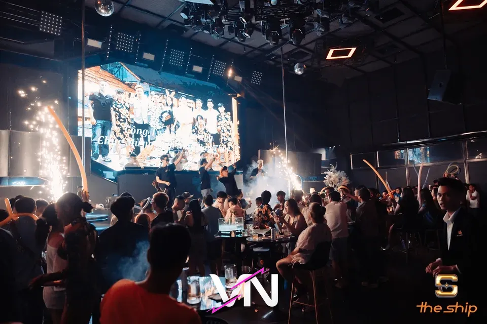 붕따우 더 쉽 클럽 분위기 5번째